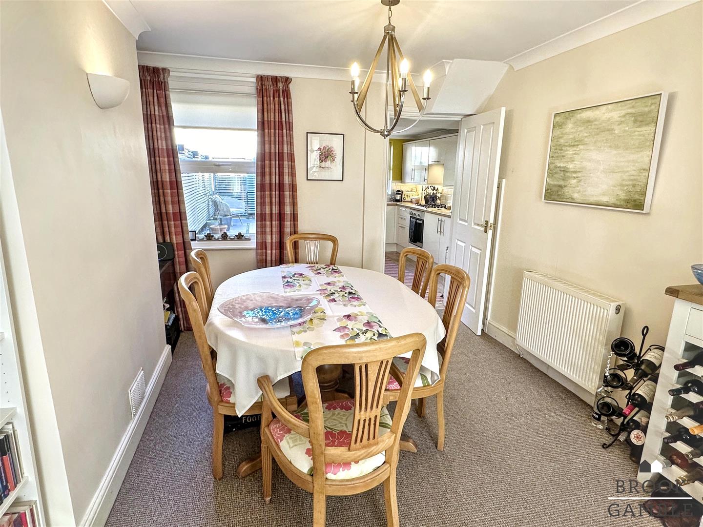 2 Bedroom House. Bourne Street in Eastbourne,  18